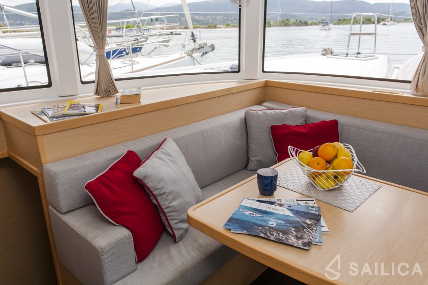 Lagoon 42 - Yacht Charter Sailica