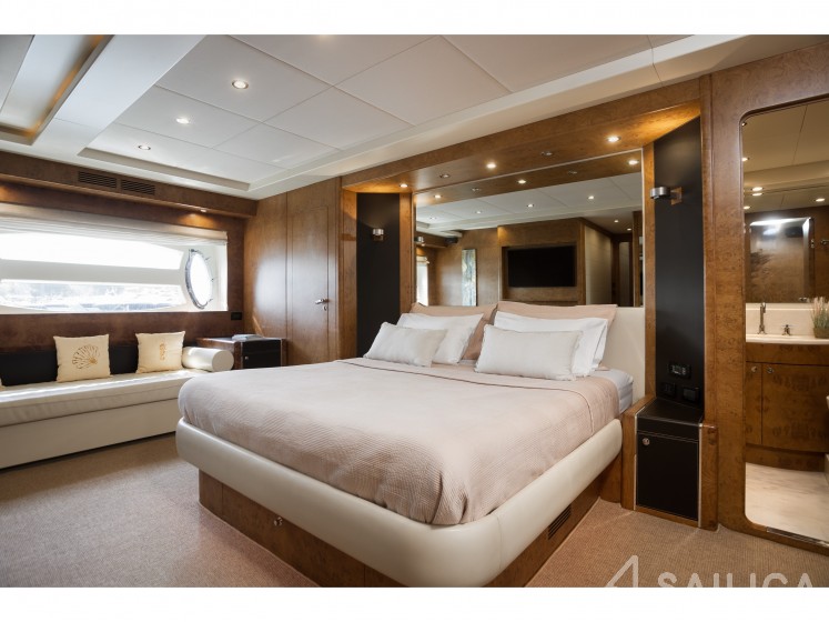 Riva Opera 85 S - Yacht Charter Sailica