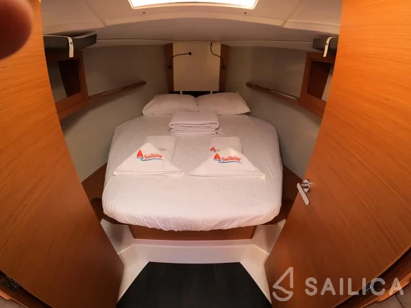 Dufour 37 - Yacht Charter Sailica