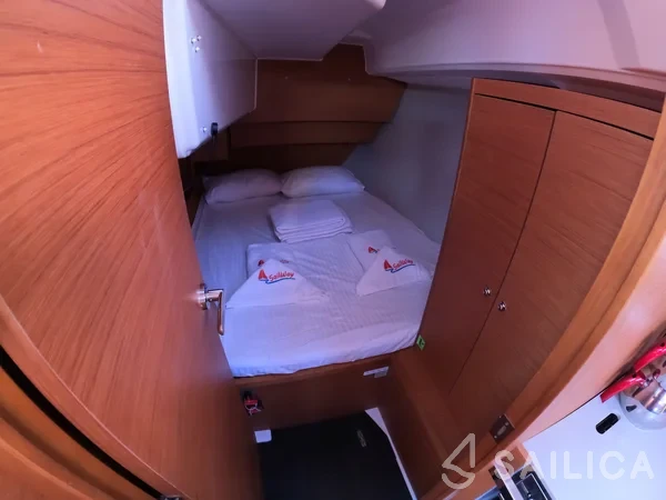 Dufour 37 - Yacht Charter Sailica