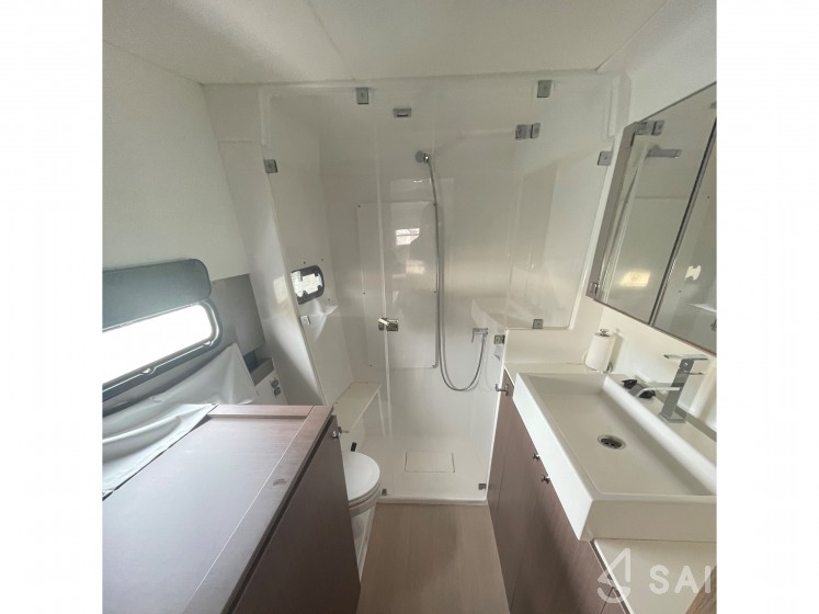 Bali 4.1 - Yacht Charter Sailica