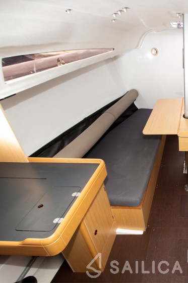 Sun Fast 3200 - Yacht Charter Sailica