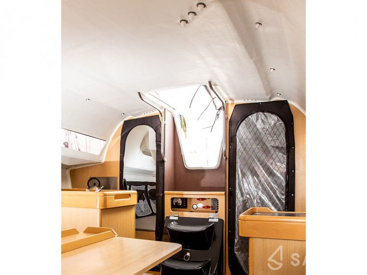 Sun Fast 3200 - Yacht Charter Sailica