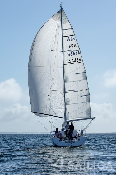 Sun Fast 3200 - Yacht Charter Sailica