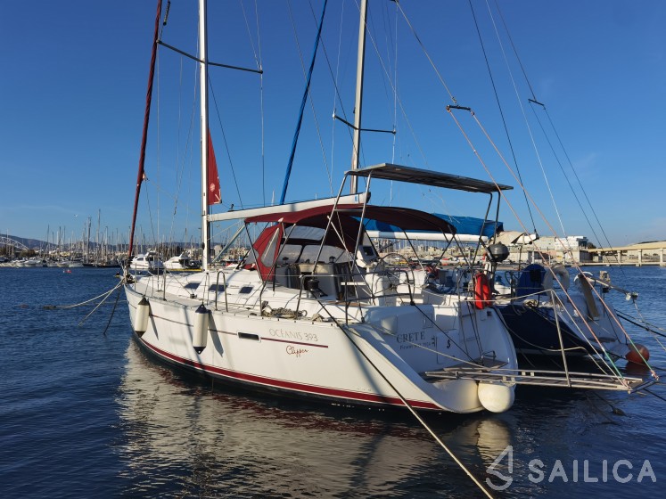 Oceanis 393 Clipper - Yacht Charter Sailica