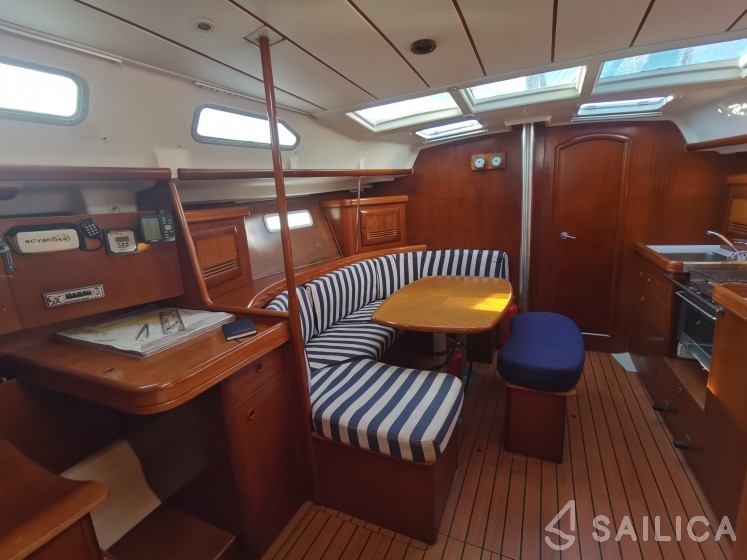 Oceanis 393 Clipper - Yacht Charter Sailica