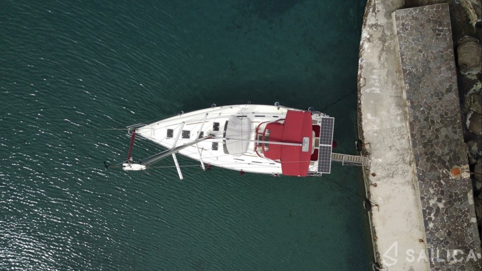 Oceanis 393 Clipper - Yacht Charter Sailica