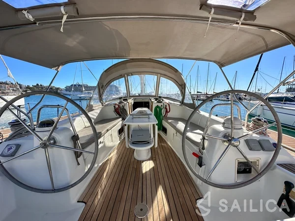 Oceanis 43 - Yacht Charter Sailica