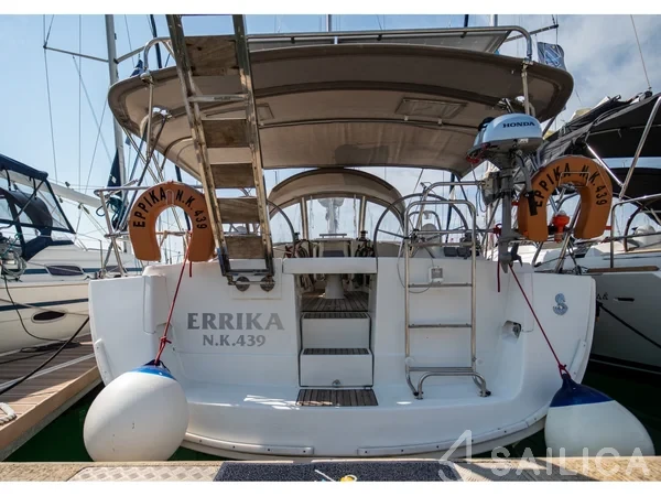 Oceanis 43 - Yacht Charter Sailica