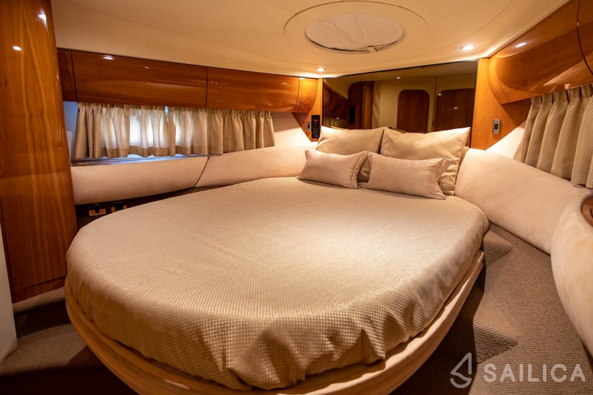 Princess 45 - Yacht Charter Sailica