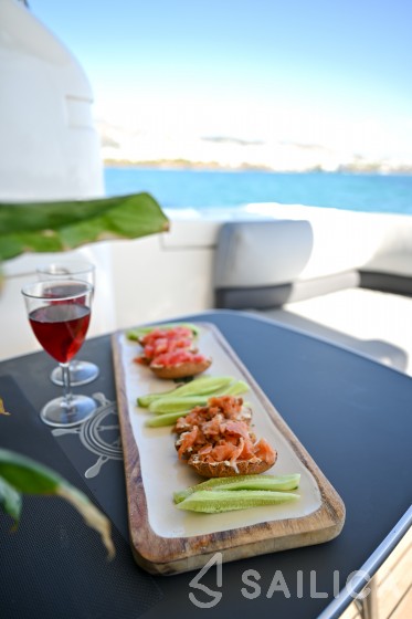 Princess 45 - Yacht Charter Sailica