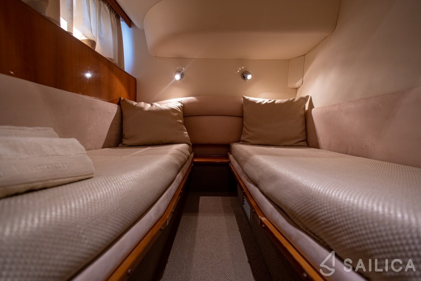 Princess 45 - Yacht Charter Sailica
