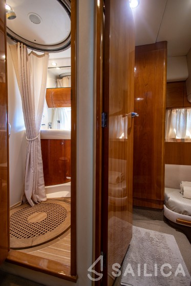 Princess 45 - Yacht Charter Sailica