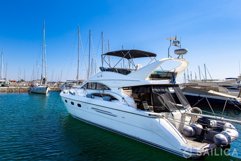 Princess 45 - Yacht Charter Sailica