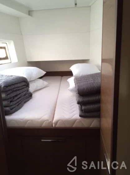 Lagoon 40 - Yacht Charter Sailica