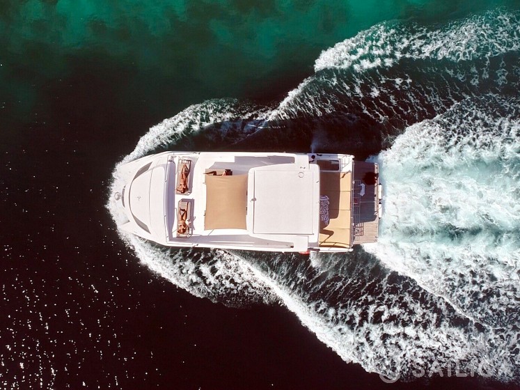 Overblue 44 - Yacht Charter Sailica