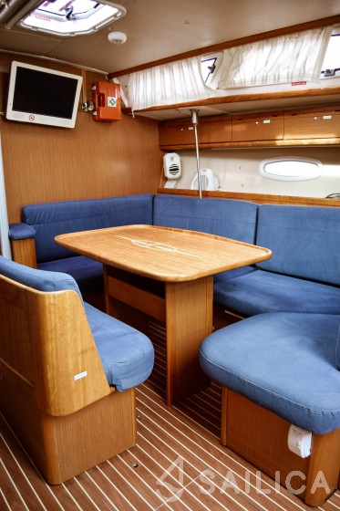 Bavaria 40 - Yacht Charter Sailica