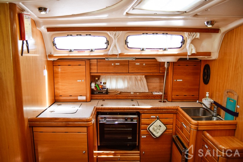 Bavaria 46 - Yacht Charter Sailica