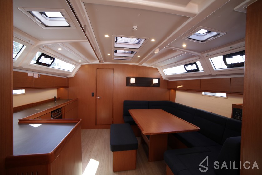 Bavaria 46 Cruiser - Yacht Charter Sailica