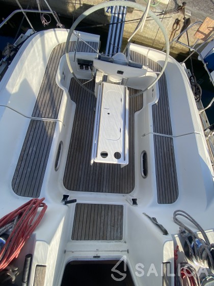 Sun Odyssey 42.2 - Yacht Charter Sailica