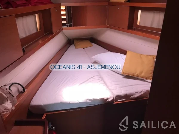 Oceanis 41 - Yacht Charter Sailica
