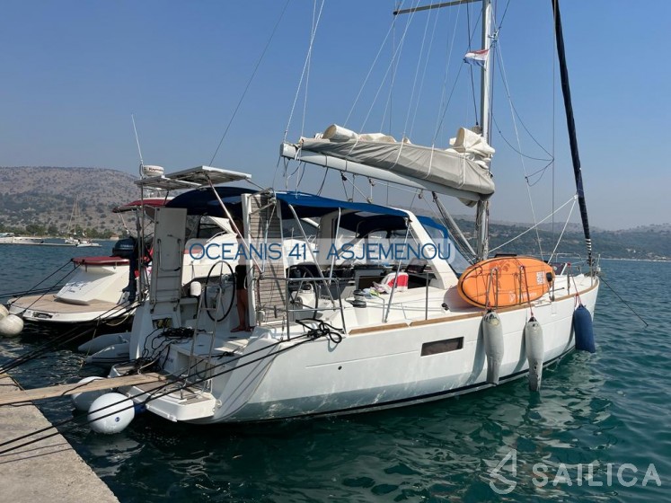 Oceanis 41 - Yacht Charter Sailica
