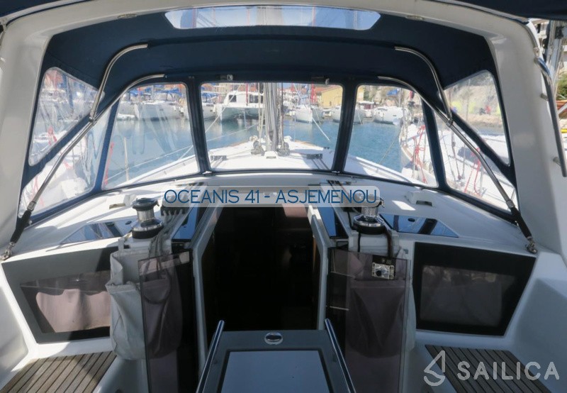 Oceanis 41 - Yacht Charter Sailica