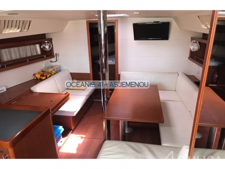 Oceanis 41 - Yacht Charter Sailica