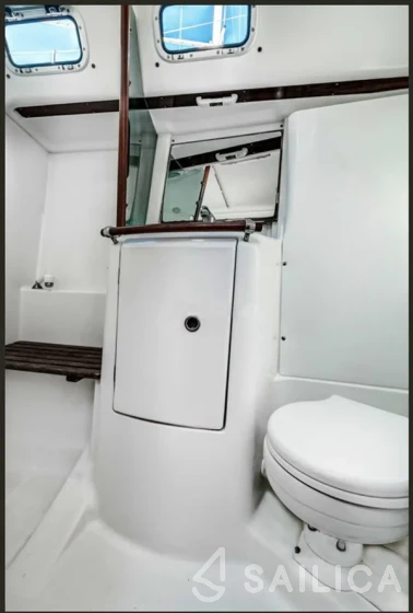 Oceanis 361 - Yacht Charter Sailica