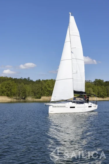 Maxus 34 - Yacht Charter Sailica