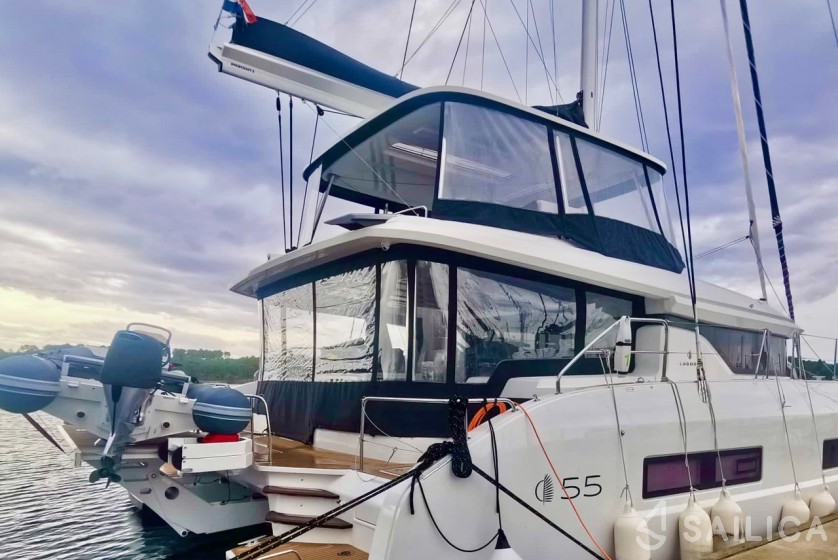 Lagoon 55 - Yacht Charter Sailica