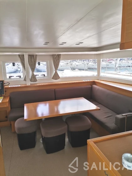 Lagoon 450 - Yacht Charter Sailica