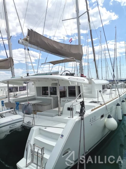 Lagoon 450 - Yacht Charter Sailica