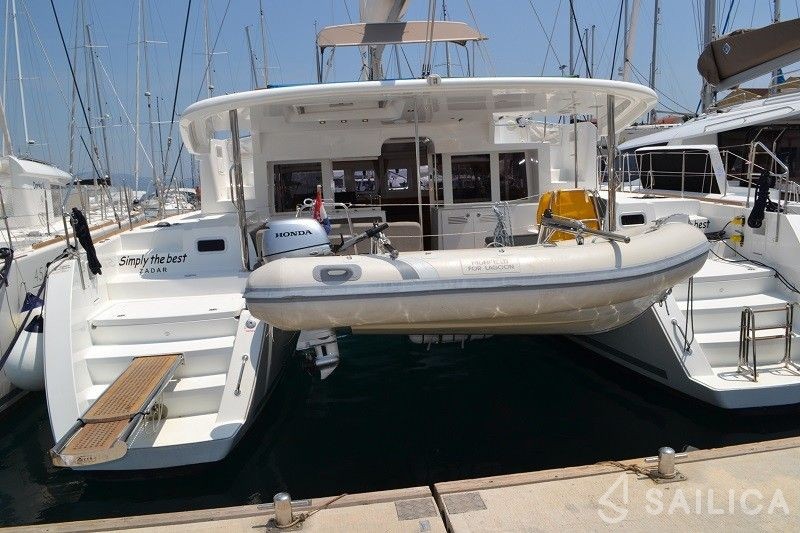 Lagoon 450 - Yacht Charter Sailica