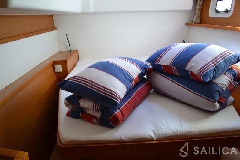Lagoon 450 - Yacht Charter Sailica