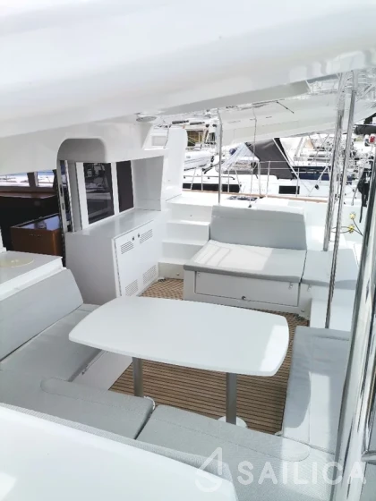 Lagoon 450 - Yacht Charter Sailica