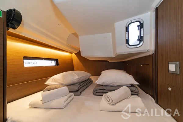 Oceanis 40.1 - Yacht Charter Sailica