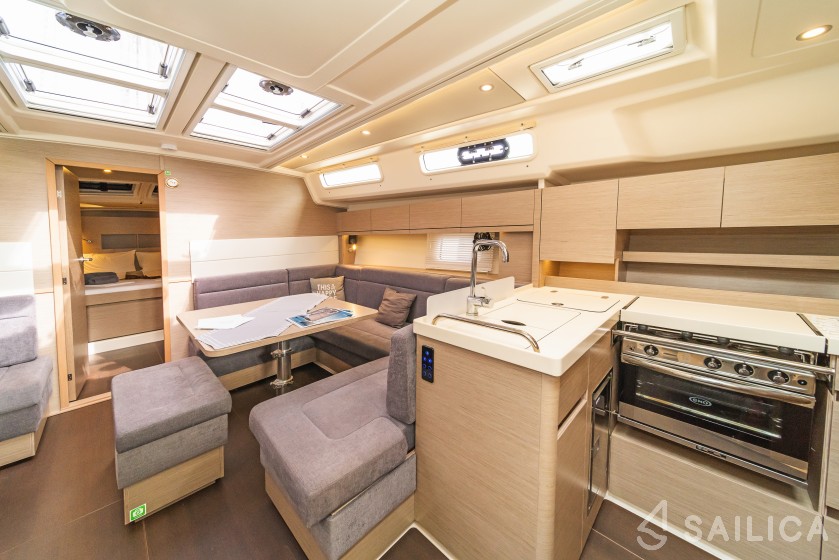 Hanse 458 - Yacht Charter Sailica