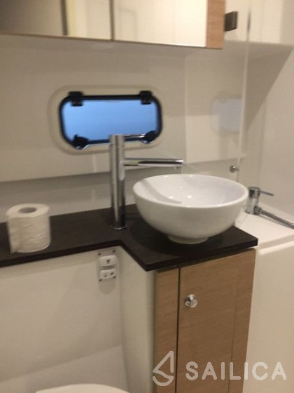 Bali 4.5 - Yacht Charter Sailica