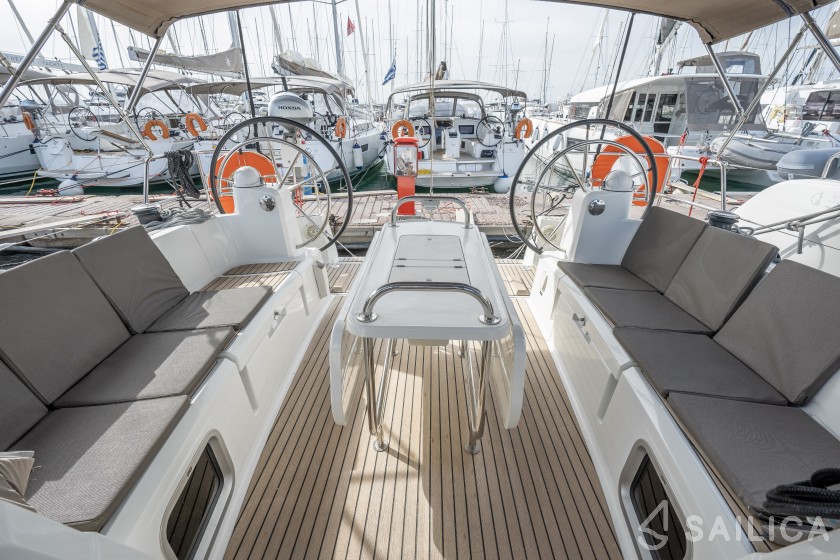 Jeanneau 54 - Yacht Charter Sailica