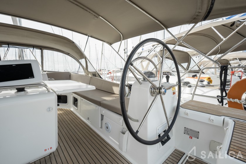 Jeanneau 54 - Yacht Charter Sailica