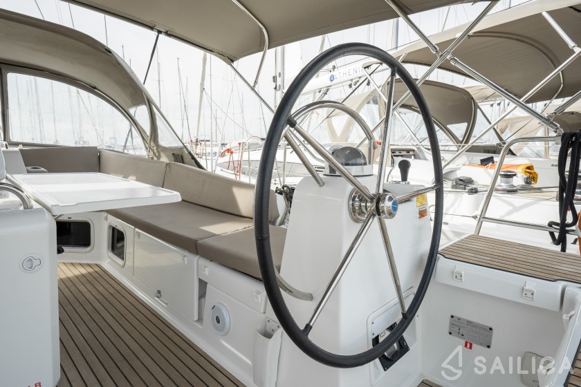 Jeanneau 54 - Yacht Charter Sailica