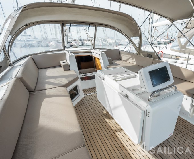 Jeanneau 54 - Yacht Charter Sailica