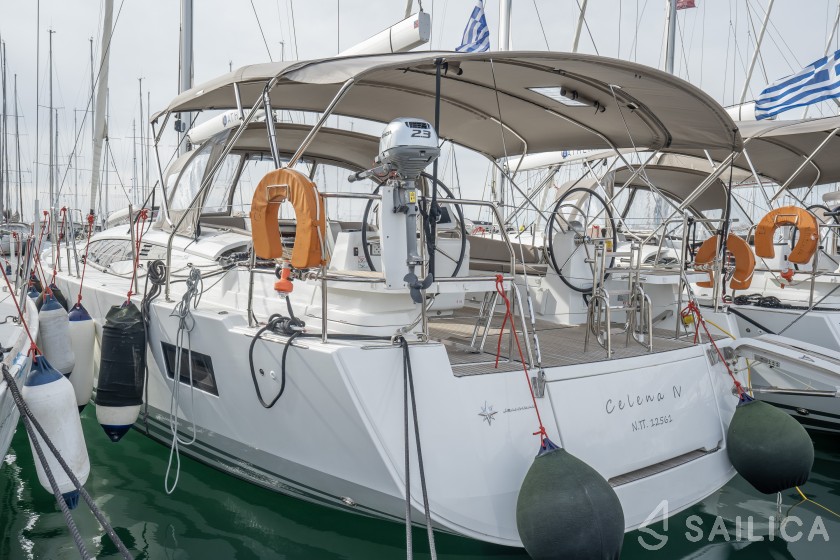 Jeanneau 54 - Yacht Charter Sailica