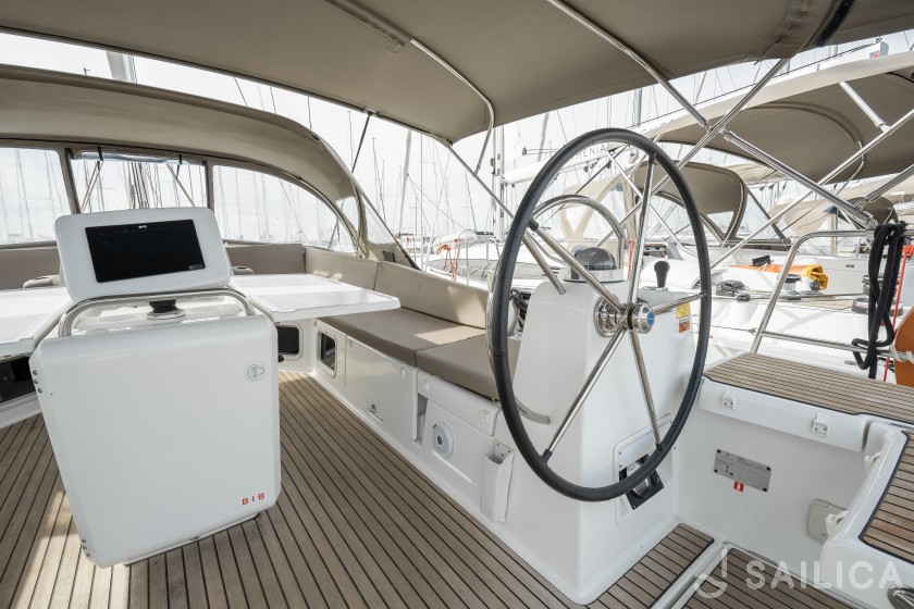 Jeanneau 54 - Yacht Charter Sailica