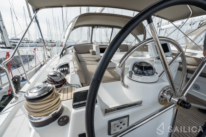 Jeanneau 54 - Yacht Charter Sailica