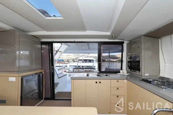 Lucia 40 - Yacht Charter Sailica