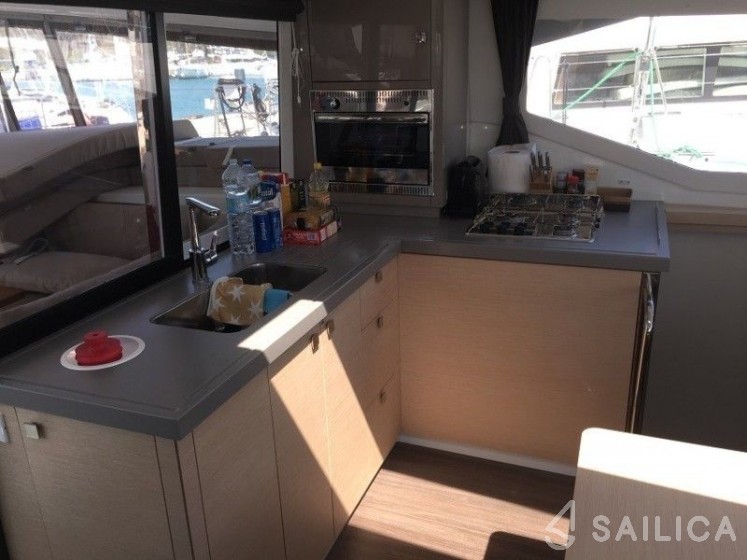 Lucia 40 - Yacht Charter Sailica