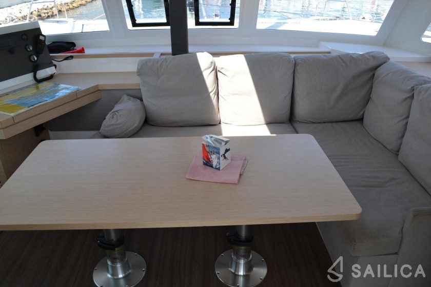 Lucia 40 - Yacht Charter Sailica
