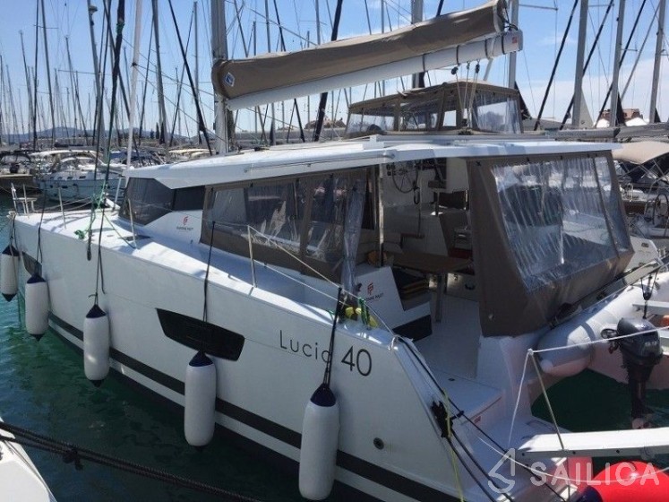 Lucia 40 - Yacht Charter Sailica